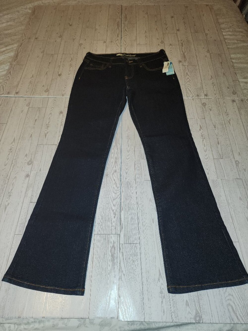 NWT Old Navy Sweetheart Bootcut Jeans Dark Wash Size 2 New Rinse